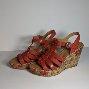 b.o.c. coral T-Strap leather floral sandal wedges size 10